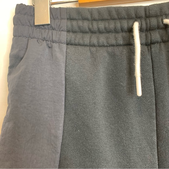 Nike Sportswear Womens Icon Clash Joggers CJ2048 010 Logo Black Pants - Picture 9 of 12